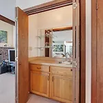 Camelback 302
